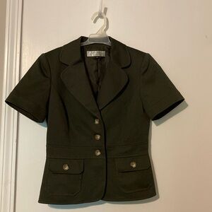 Tahari short sleeved fitted blazer size 4 army green